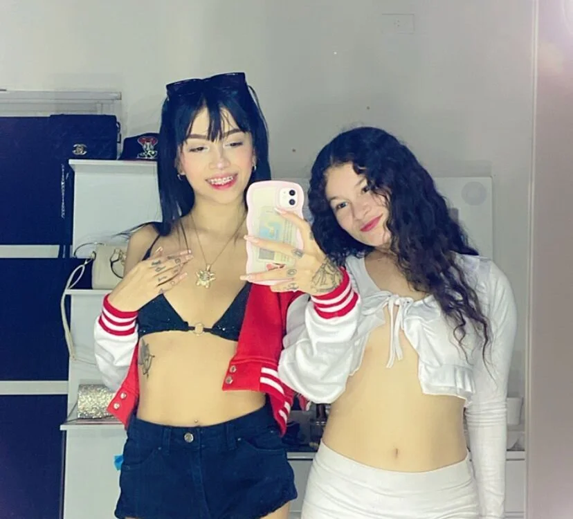 Chatroom XXX hors ligne de your_girlsss