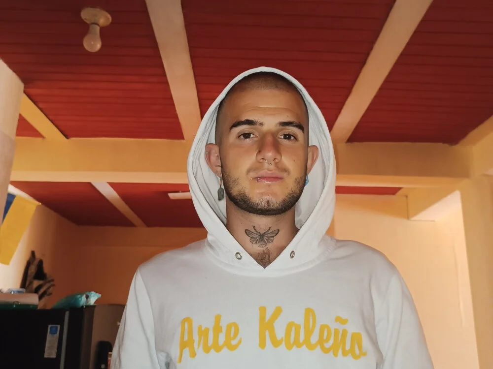 Chat XXX offline de Dante_Bear_