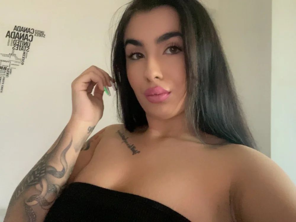 LaraTexas' Offline XXX Chat