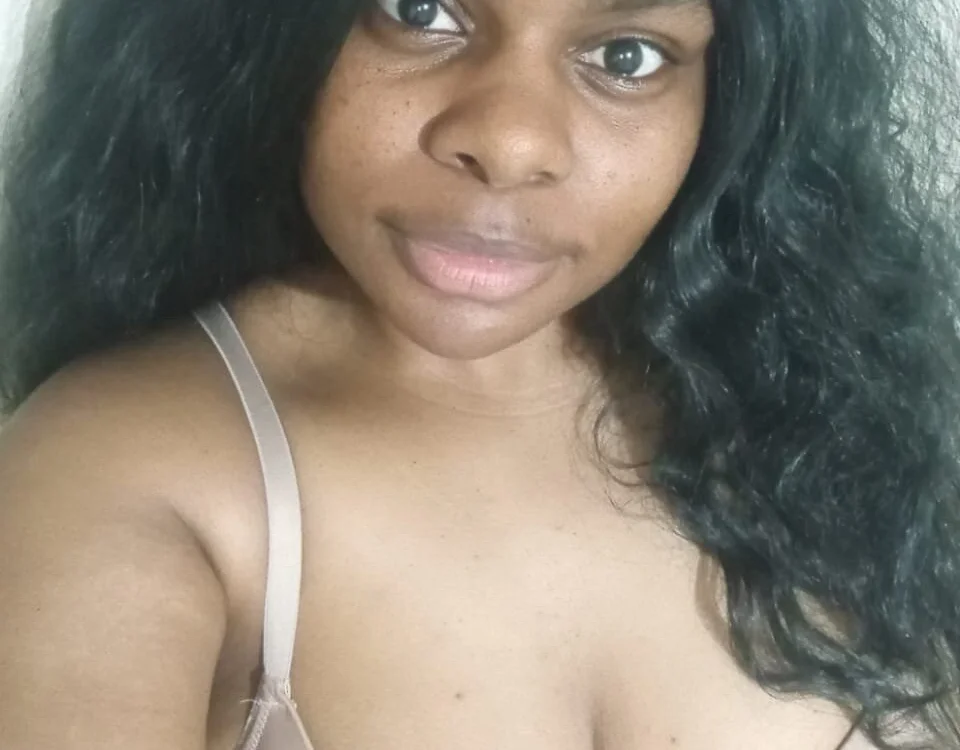Hot_Yolanda's Offline XXX Chat