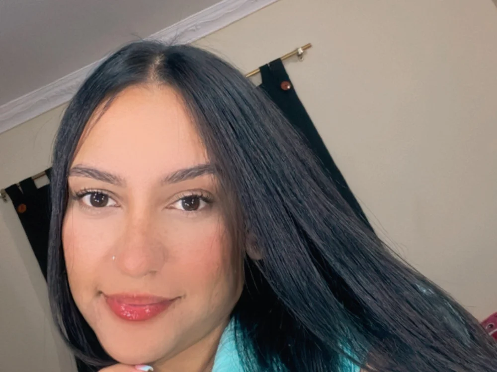 Mari_lopez99's Offline Chat Room