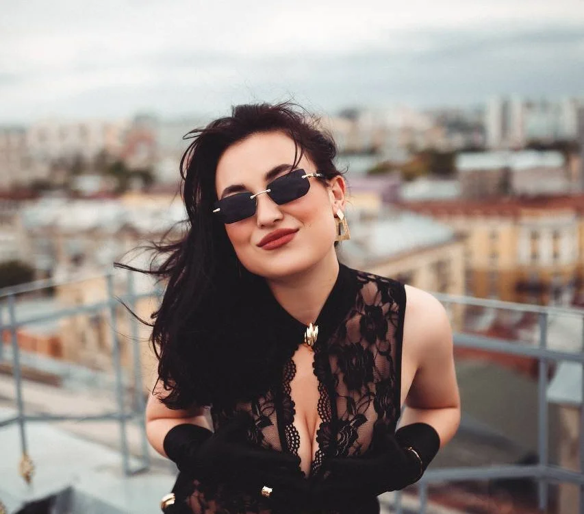 LilyFoxyy: офлайн-секс-чат