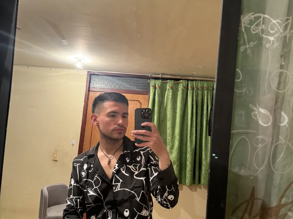 Axelcherry Chat XXX offline