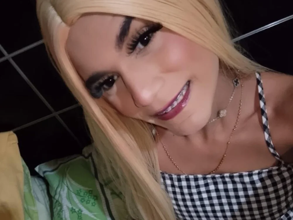 perla__sanz Offline XXX-Chat