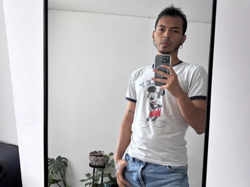 Chat XXX offline de tommysalami129