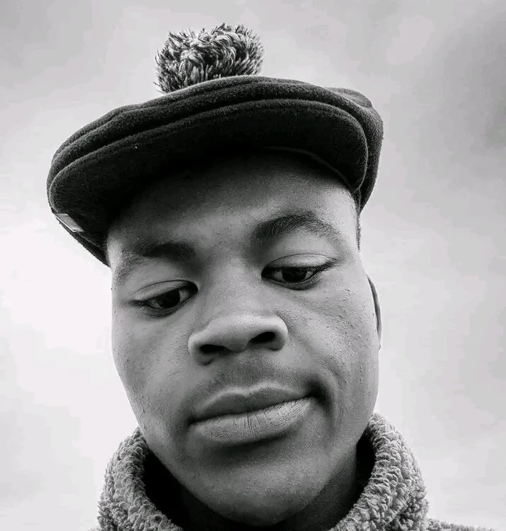 Avuyilededick Offline Chatraum