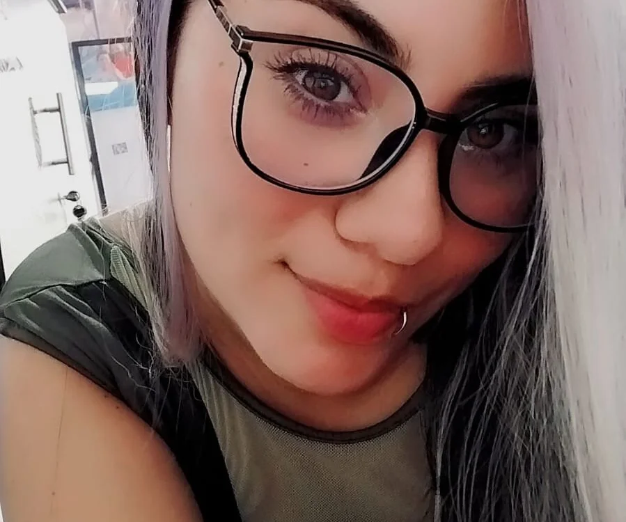 adelesweets' Offline Chat Room