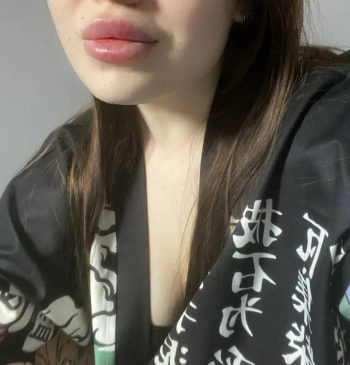 Kerry_Kelly's Offline XXX Chat