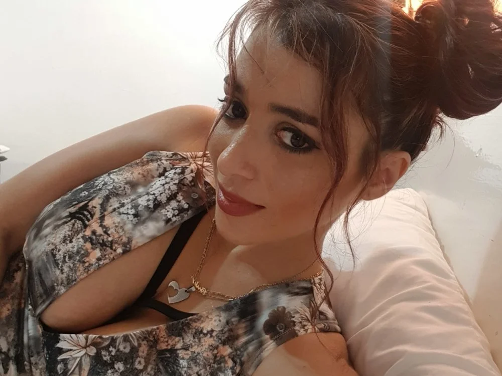 hugetits90xxx 离线XXX聊天