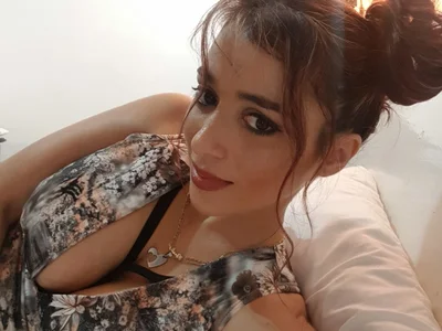 hugetits90xxx profile