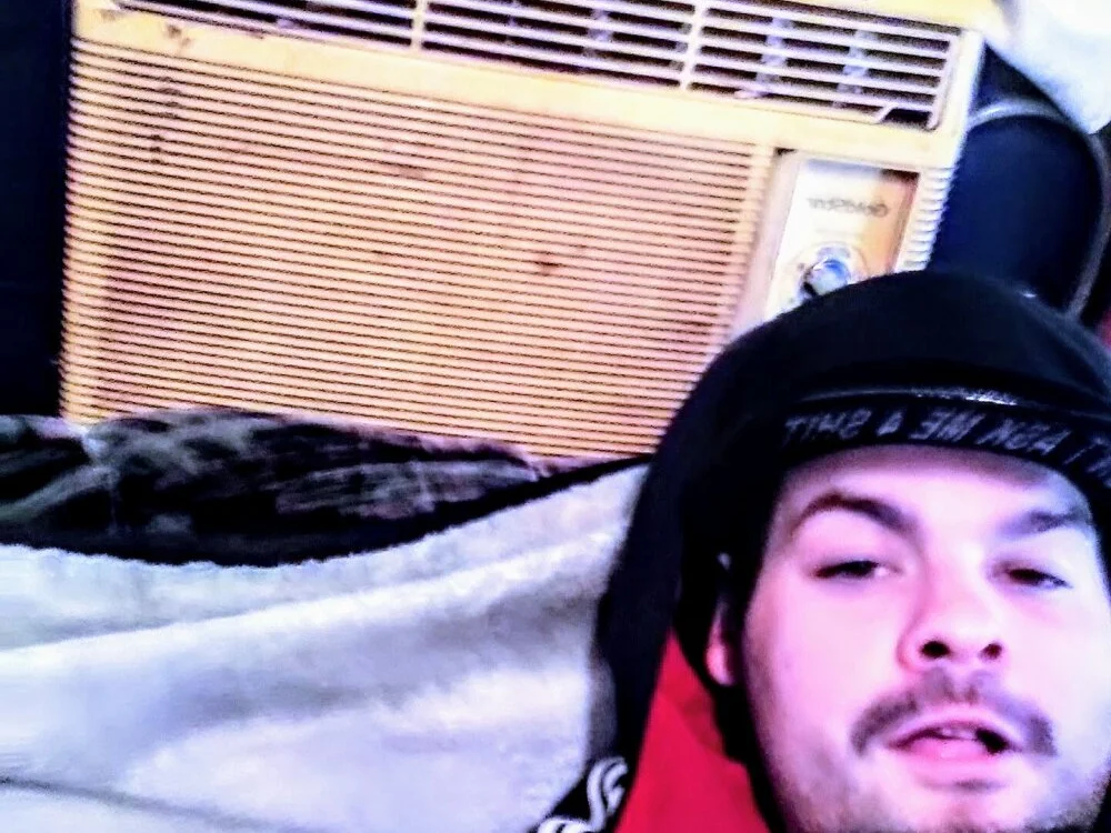 givr6inches Chat XXX offline