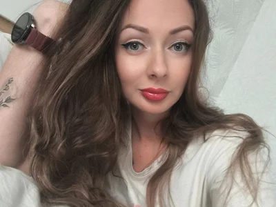 PinkPrincess35 Female Milf Online Cam Strip