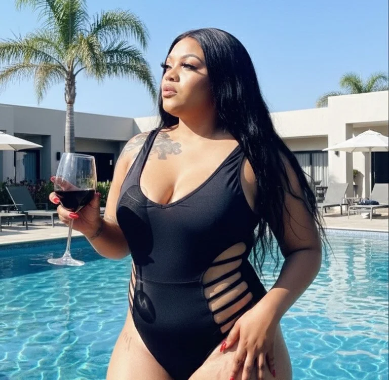 Iam-Sharifa – Offline XXX chat