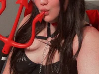 BrattyKrystal's Offline Chat Room
