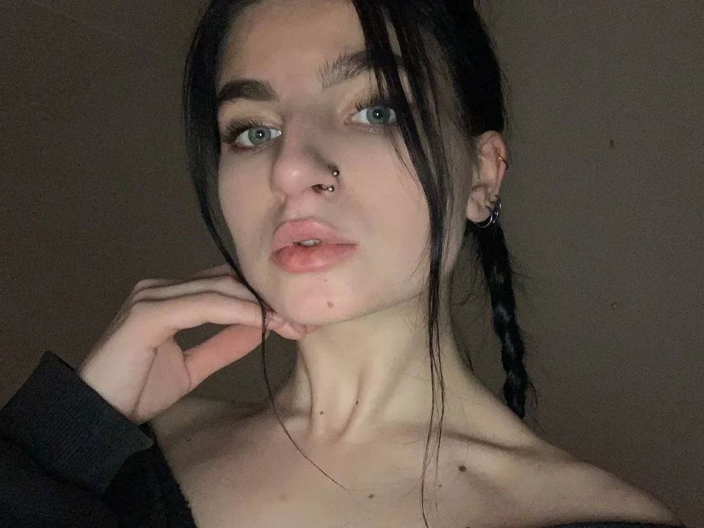 Offline chatovací místnost Sandra_Korvus
