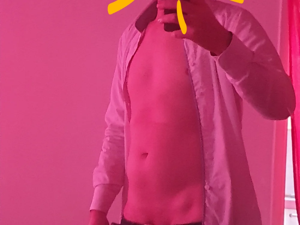 iLoveSexe's Offline Chat Room