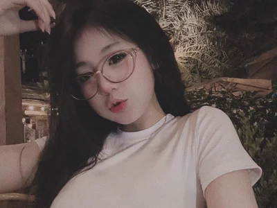 Thaolinh_bb Female Hd Nude Webcam