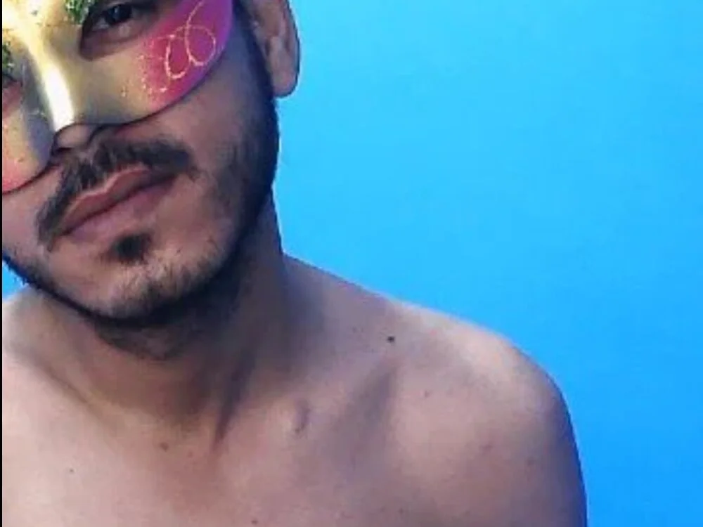 Pulkeet1433's Offline XXX Chat