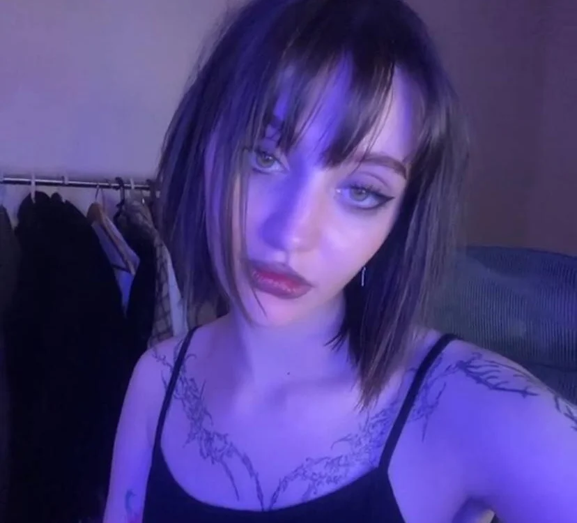 naughty_sparkle's Offline Chat Room