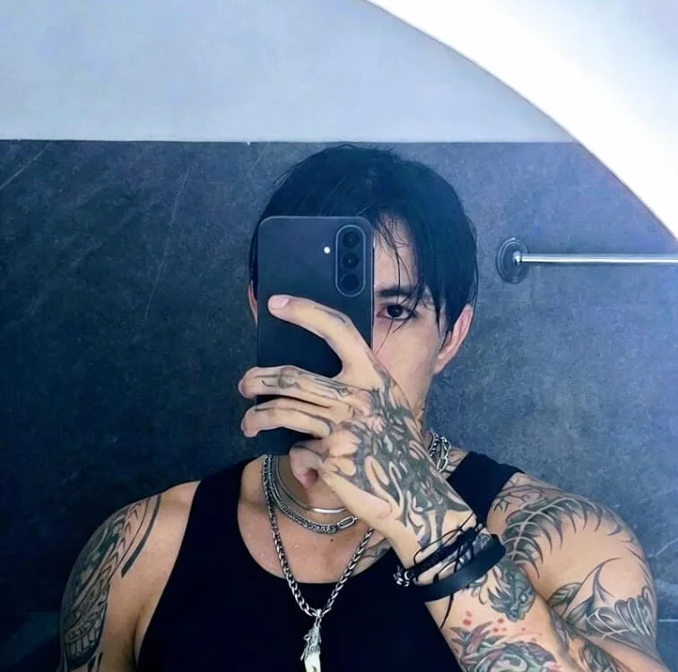Maxi_Corean's Offline XXX Chat