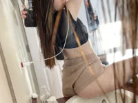 StarvingForCock's webcam live show