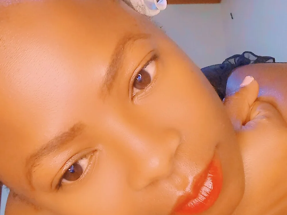 Enya04g's Offline XXX Chat