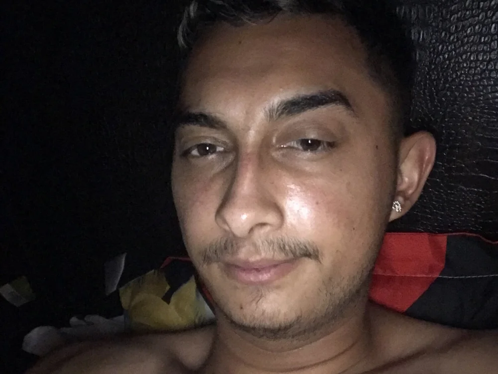 coupleloves06's Offline Chat Room