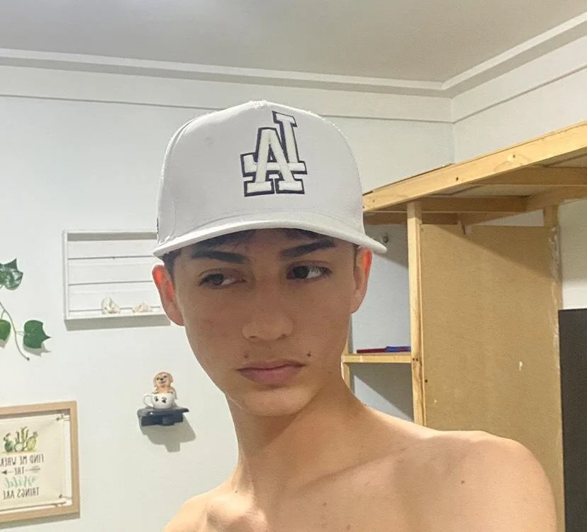 ห้องแชทออฟไลน์ของ Noah_Foster