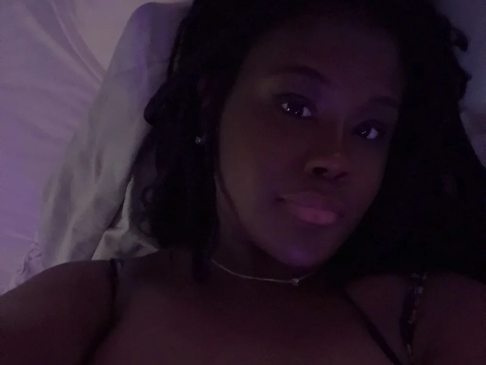 Ebonymistress23's Offline XXX Chat