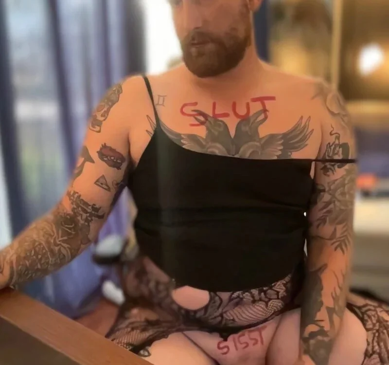 dirtytrishaxx: συνομιλία ΧΧΧ εκτός σύνδεσης