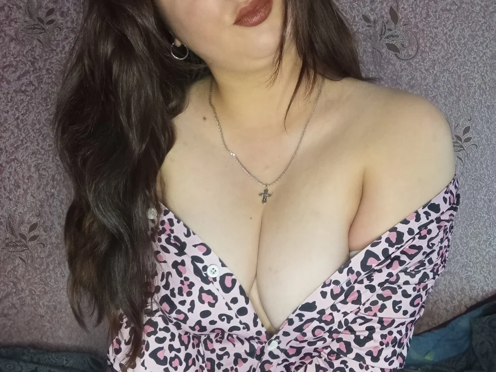 Alyona2812n Offline XXX chat