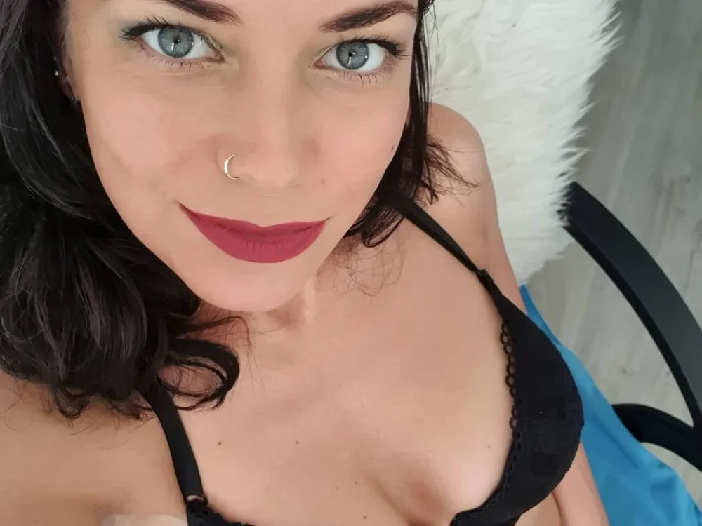 lara_vanilla's Offline XXX Chat