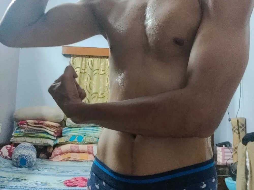 king_need_queenn Offline XXX chat