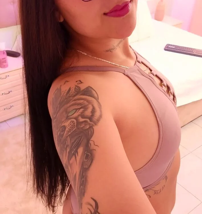 DanielaMorales149n Offline chat-huone