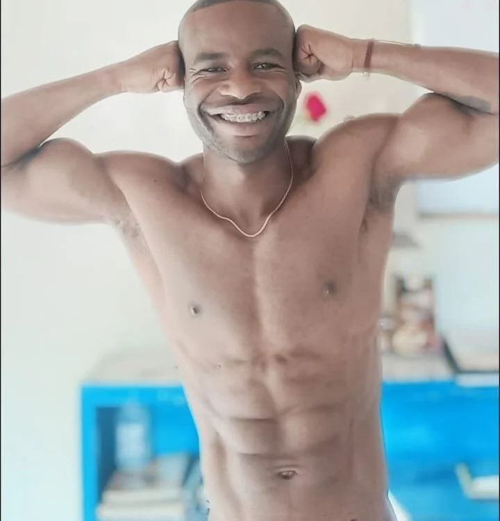 Charlye_angel Offline XXX-chat