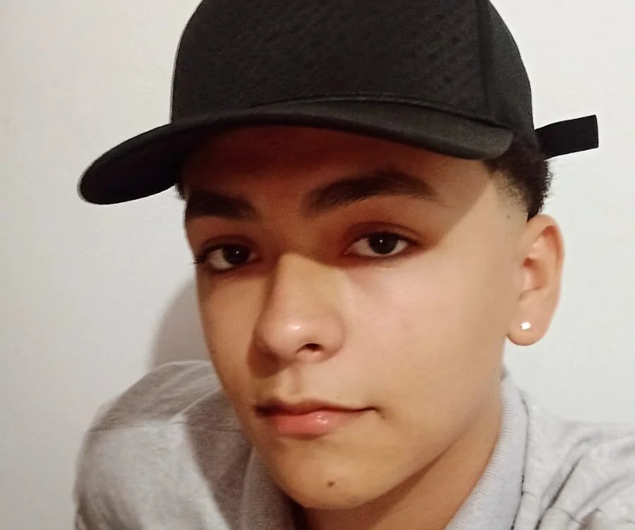 Offline XXX chat modela EnzoGold19