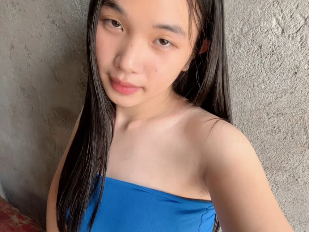 hugeasiancockandrea 離線 XXX 聊天