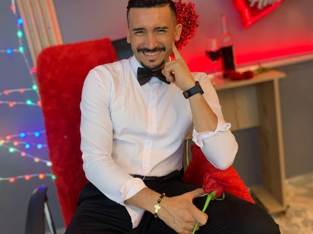 Reiko_85_ élő XXX-chatje