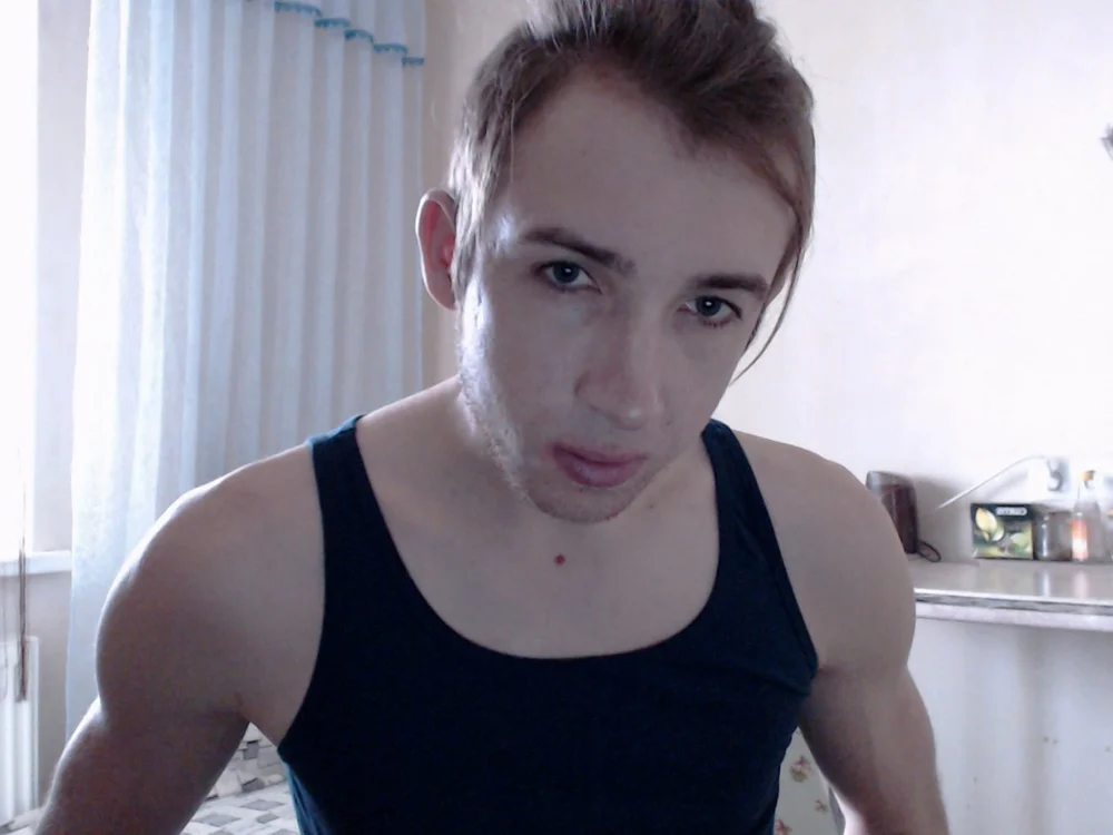 Augustine__Romantic's Offline Chat Room