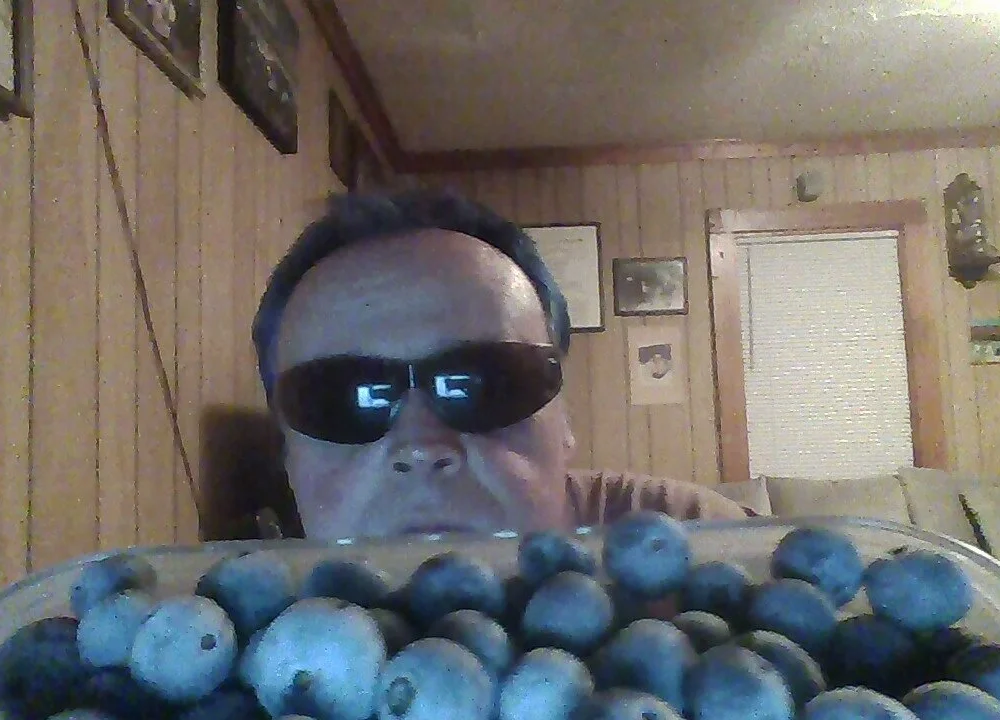 its_just_me_bobby's Offline XXX Chat