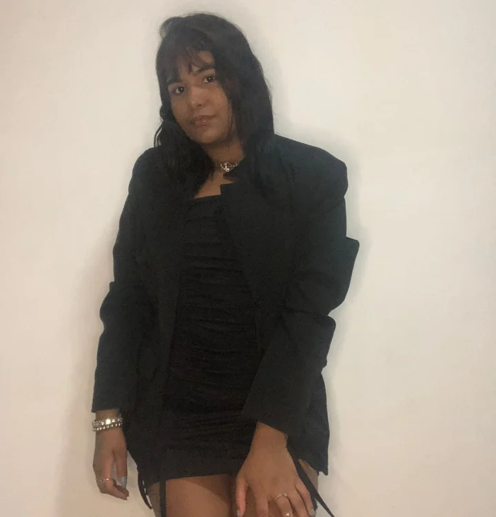 indiazinhakidis Offline XXX-chat