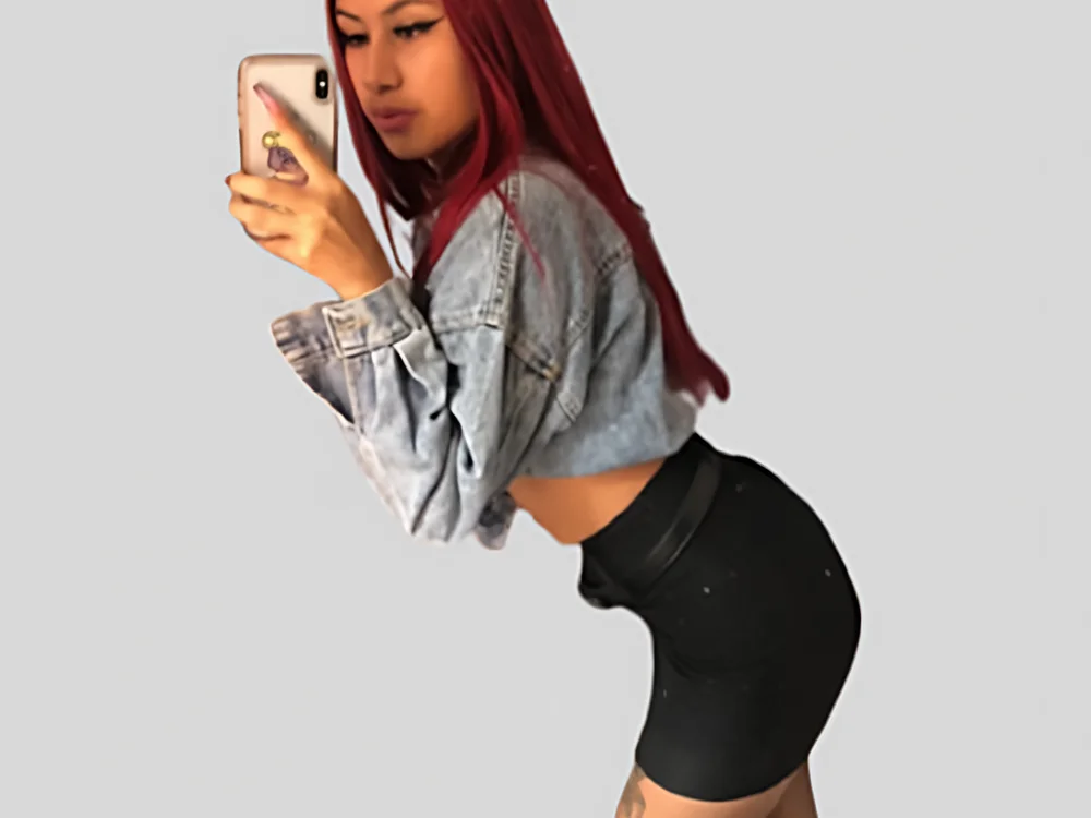 Zeera_1's Offline XXX Chat
