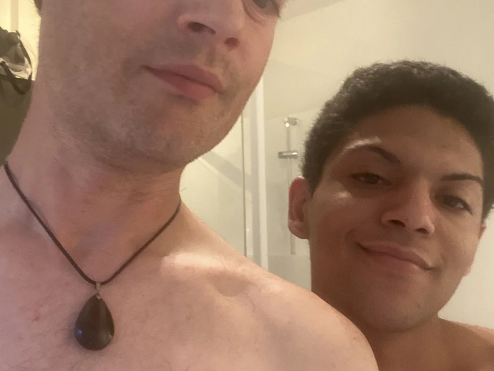 frednflobogoss' Offline Chat Room