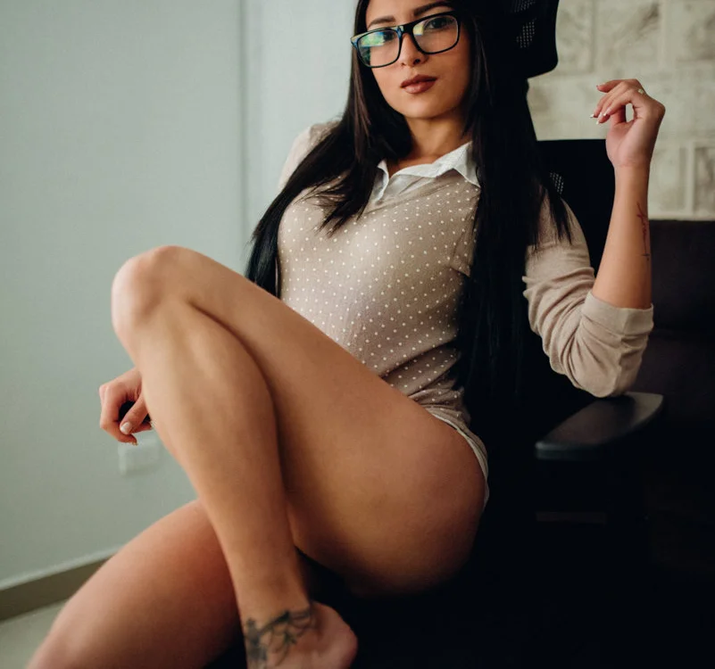 Cloe_cooper's Offline Chat Room