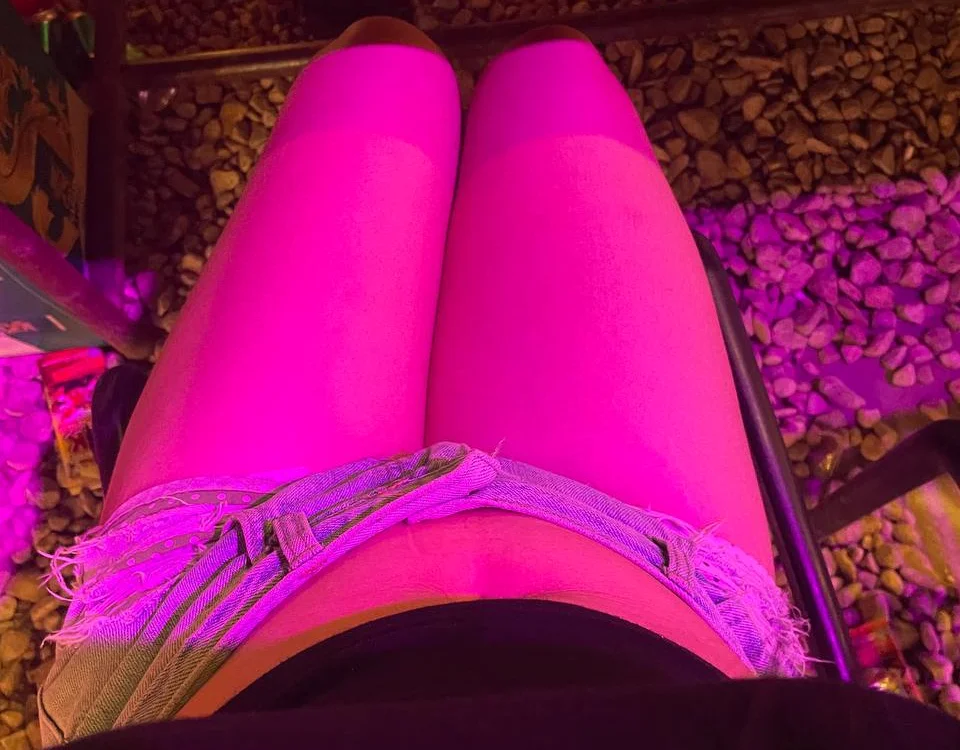 Halley18z Obrolan XXX Offline