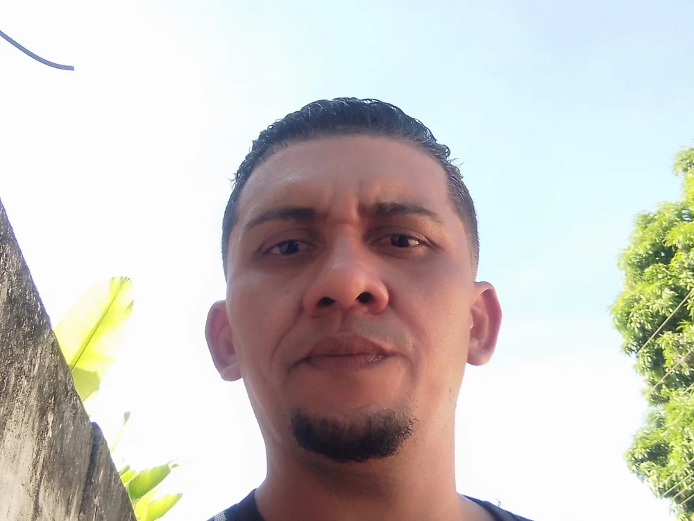 Raulbeba's Offline Chat Room