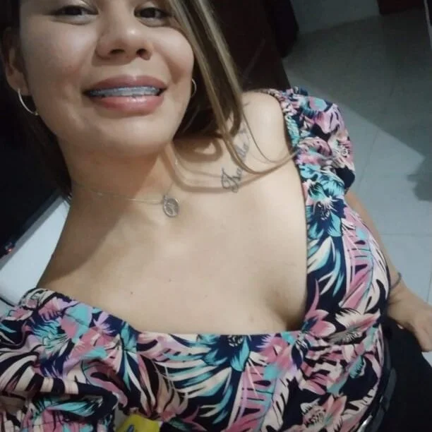 KAROLDIRTYXXX's Offline XXX Chat