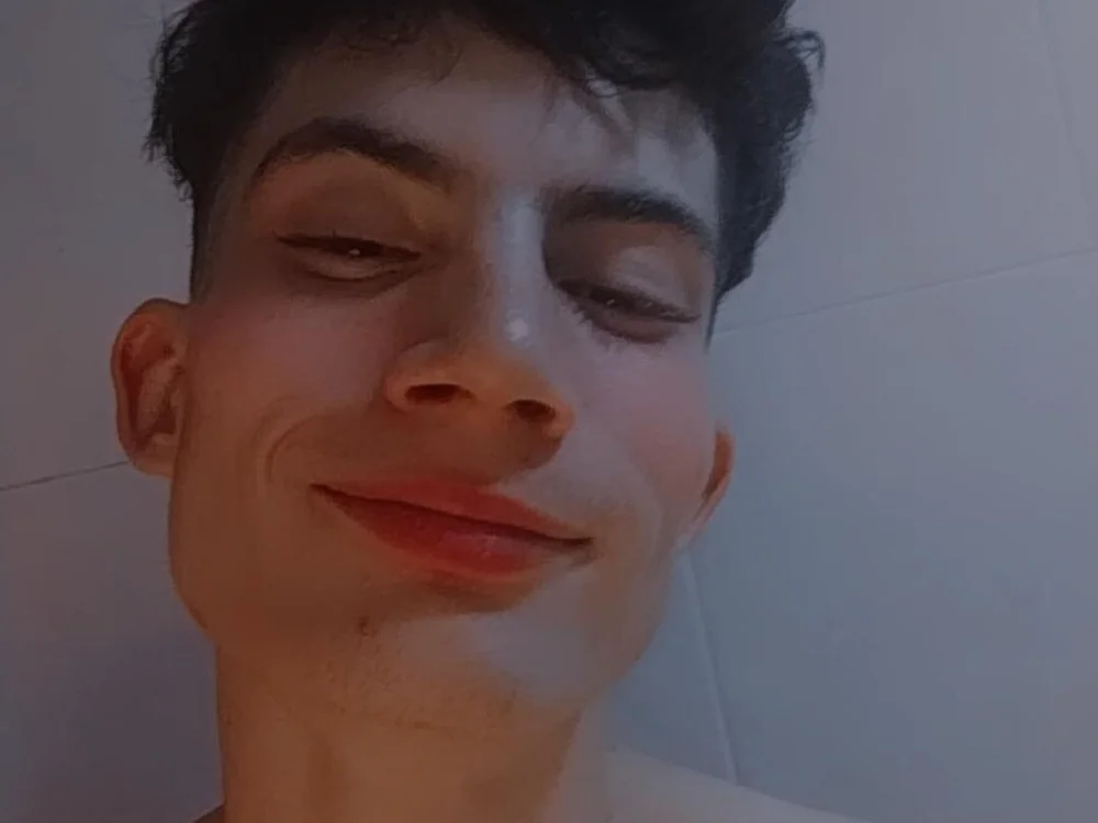 Austin_Hoffman's Offline XXX Chat