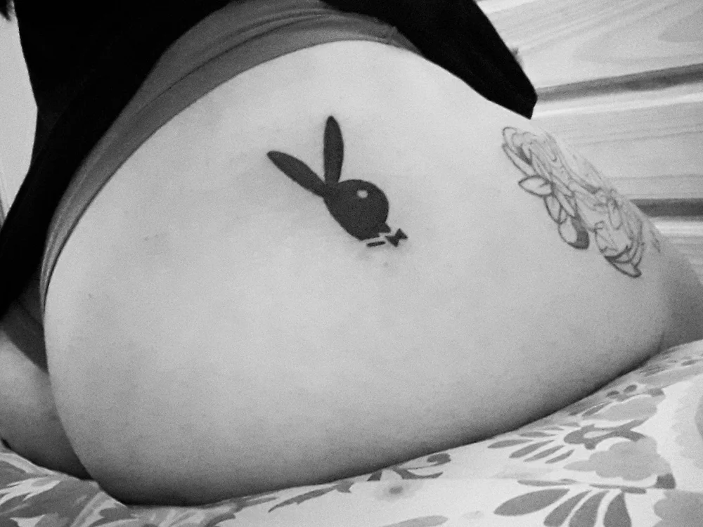 Cherrietattoo's Offline XXX Chat