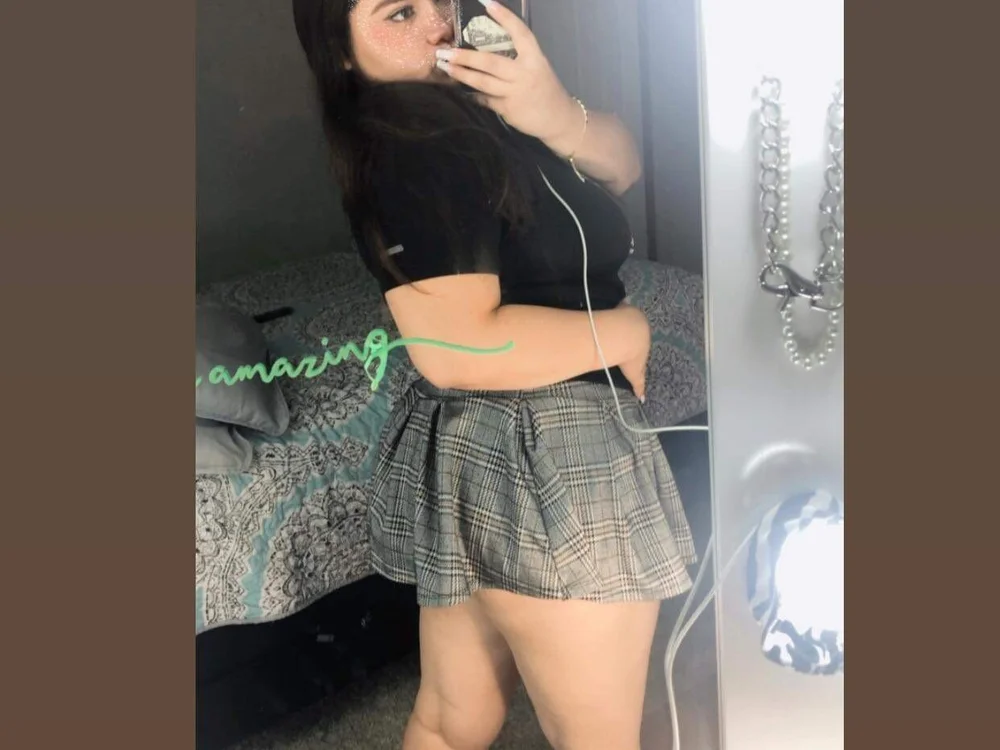 coupleswinger500's Offline XXX Chat